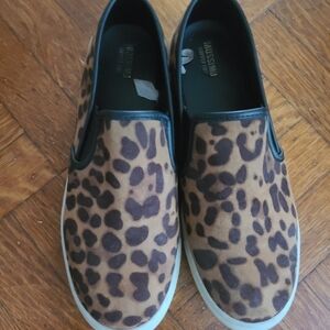 HP🔥🔥Slip on animal print sneakers